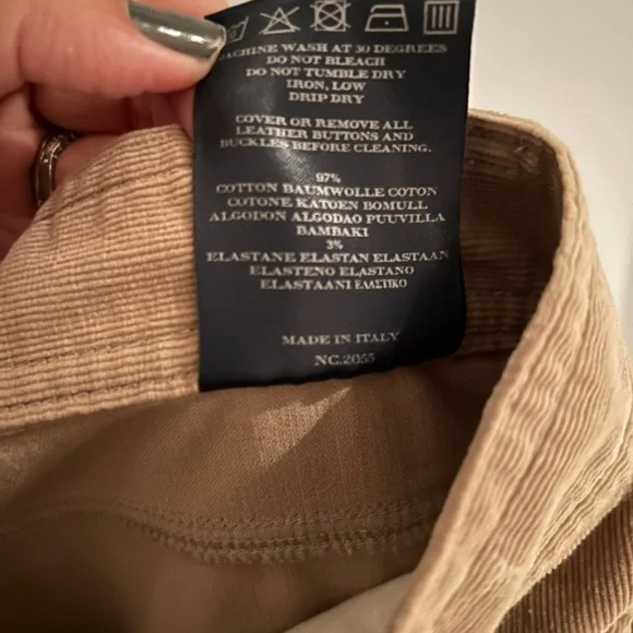 Burberry corduroy pants. Like new. Excellent condition. Size 8. Classic!!!!